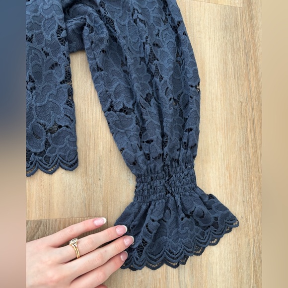 Elegant Navy Blue Lace Long sleeve Free people Top in size small - Picture 4 of 12